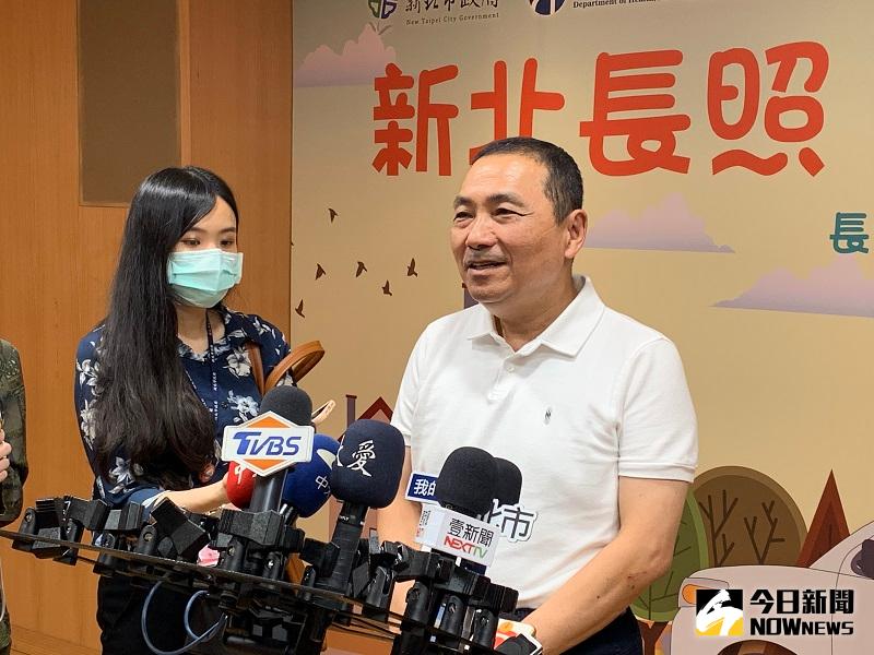 ▲新北市長侯友宜特別向楊庭豪的父母表達歉意，也對家屬的決定表達感佩之意，希望庭豪一路好走。(圖/記者康子仁攝影)