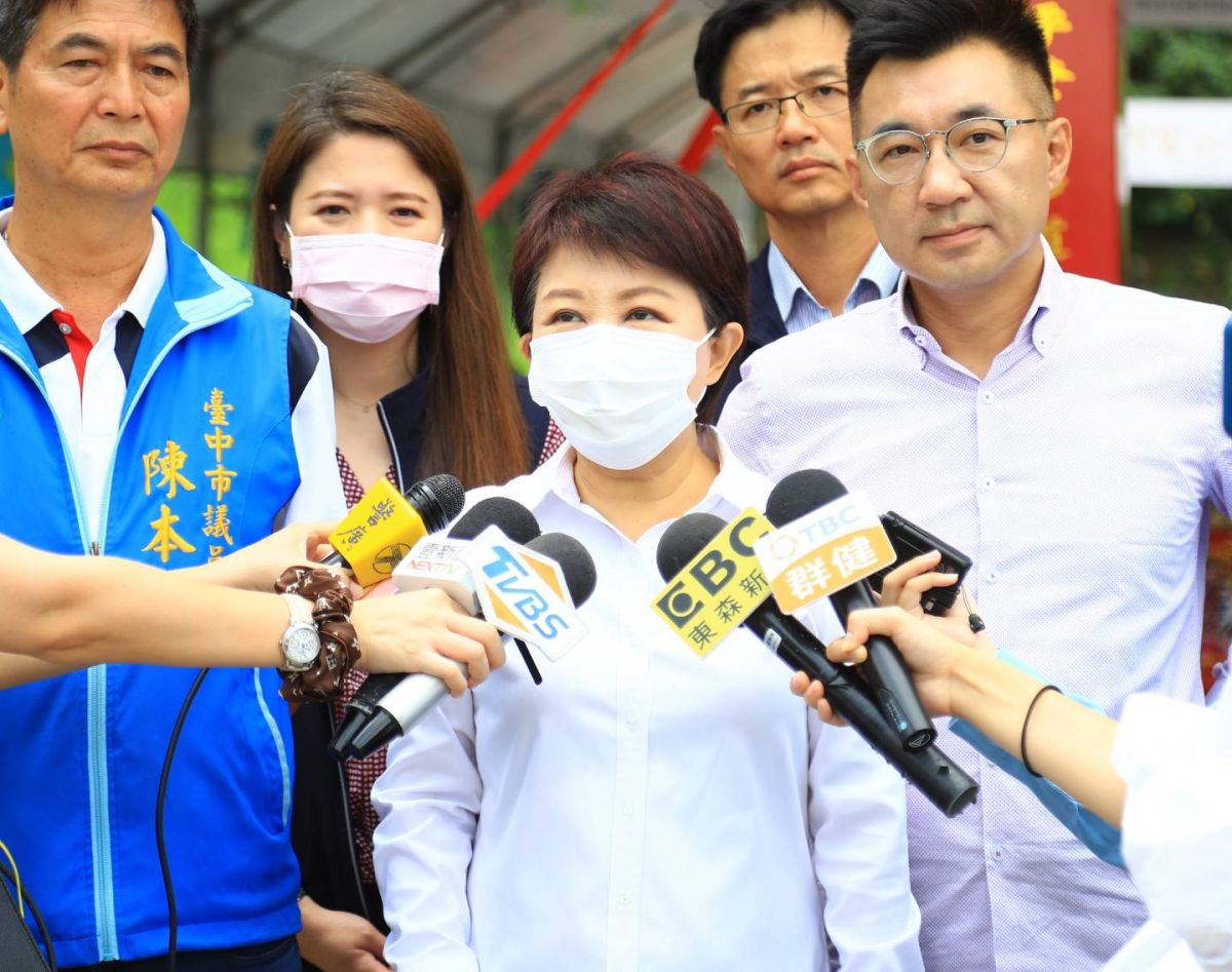 ▲獲頒「2020世界NGO日榮譽勳章」的市長盧秀燕表示，感謝所有NGO團體的協力，為城市發展共同努力。(圖／柳榮俊攝2020.8.5)