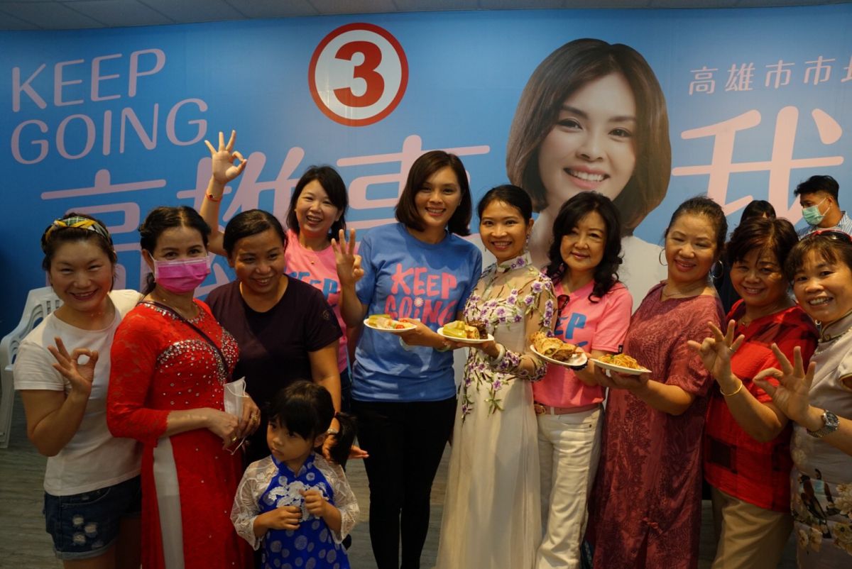 ▲國民黨高雄市長補選候選人李眉蓁今（5）日下午在競選總部辦理新住民座談，前國民黨不分區立法委員林麗蟬也與多名新住民配偶與會。（圖／李眉蓁競選總部提供）