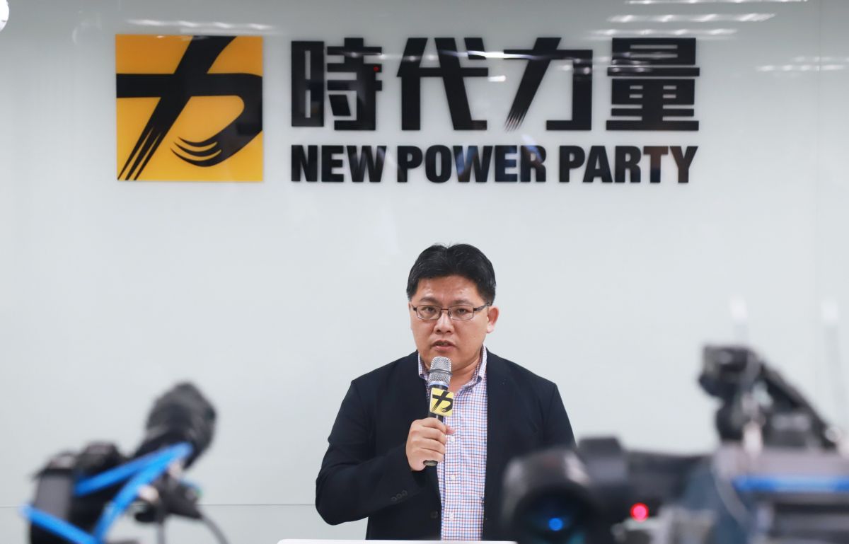 ▲時代力量代理黨主席邱顯智，在前黨主席徐永明宣布退黨後，出面接受訪問並表示尊重徐永明的決定，也強調黨即將開始啟動反省與革新。（圖／記者葉政勳攝,2020.8.5）