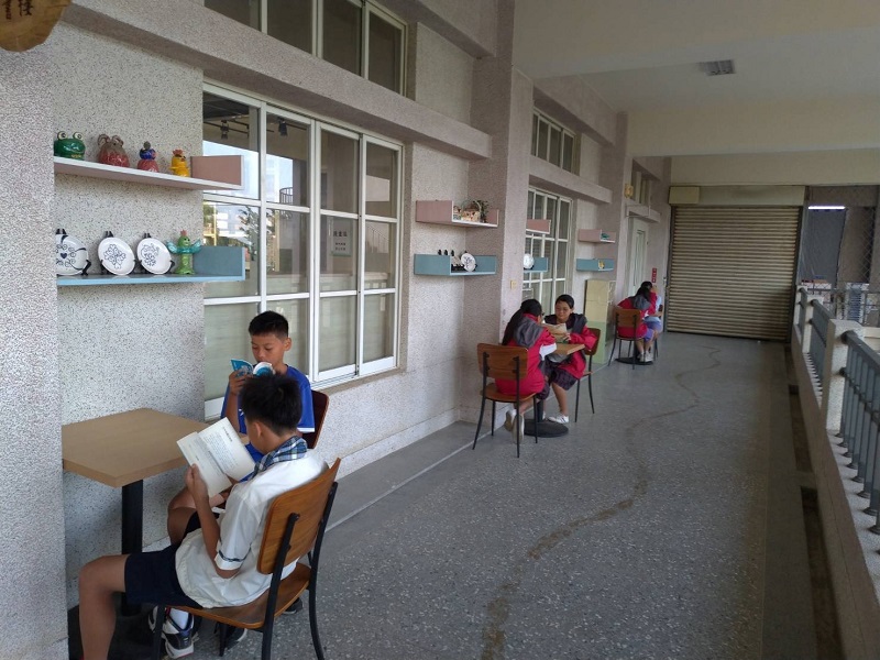 ▲六嘉國中推閱讀扎根有成，榮獲教育部閱讀盤石表揚。(圖／嘉義縣政府提供）