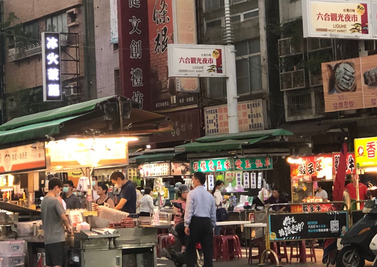 ▲六合夜市人潮大減？在地人揭露「真實原因」。（示意圖／NOWnews資料照）