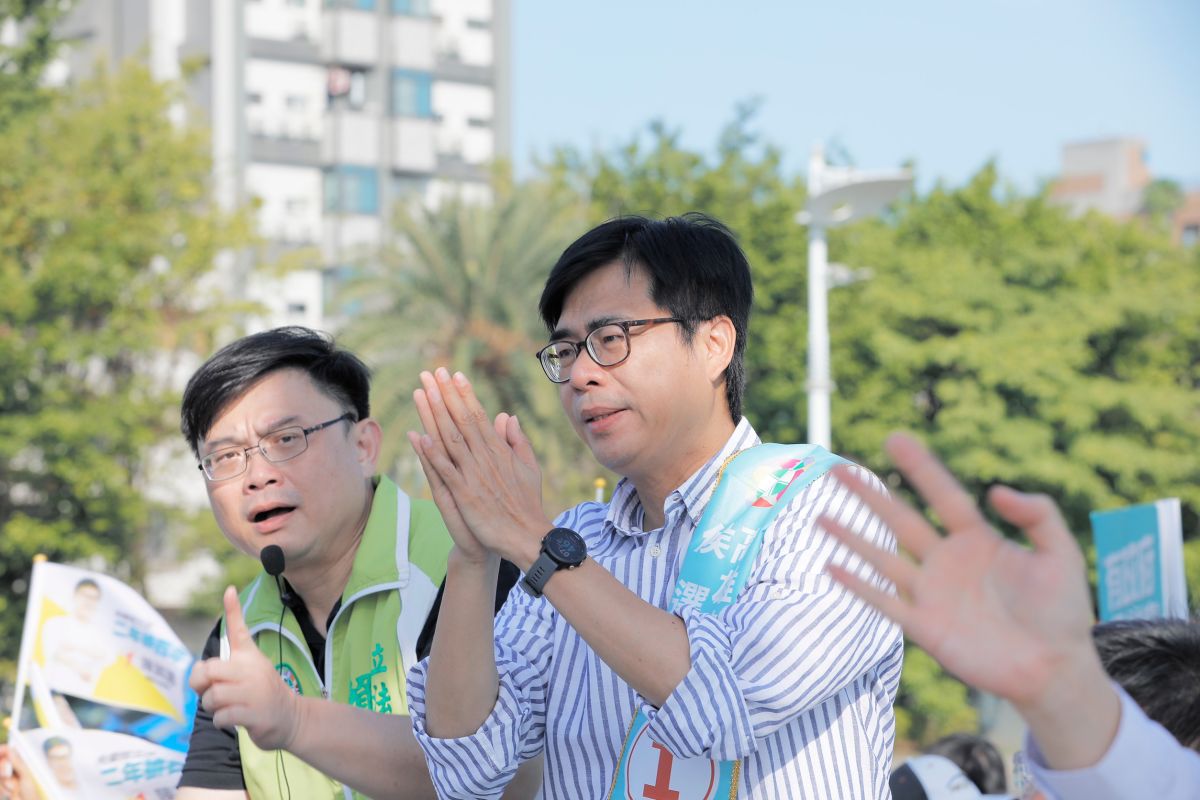 ▲民進黨高雄市長補選候選人陳其邁陣營把握選前最後星期天，民進黨四縣市首長及賴清德都來助陣。（圖／陳其邁競選總部提供）