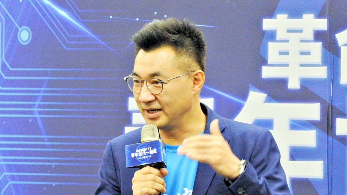 ▲民進黨高雄市長候選人陳其邁反控國民黨主席江啟臣存款暴增2500萬元，江啟臣提醒陳其邁你才是候選人，「大家希望你能說清楚」。( 圖 / 記者陳弘志攝 )