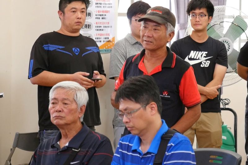▲農民砲轟無名橋8號抬升工程,規劃設計幾乎完全不符當地居民之需求。(圖/記者蔡若喬攝)