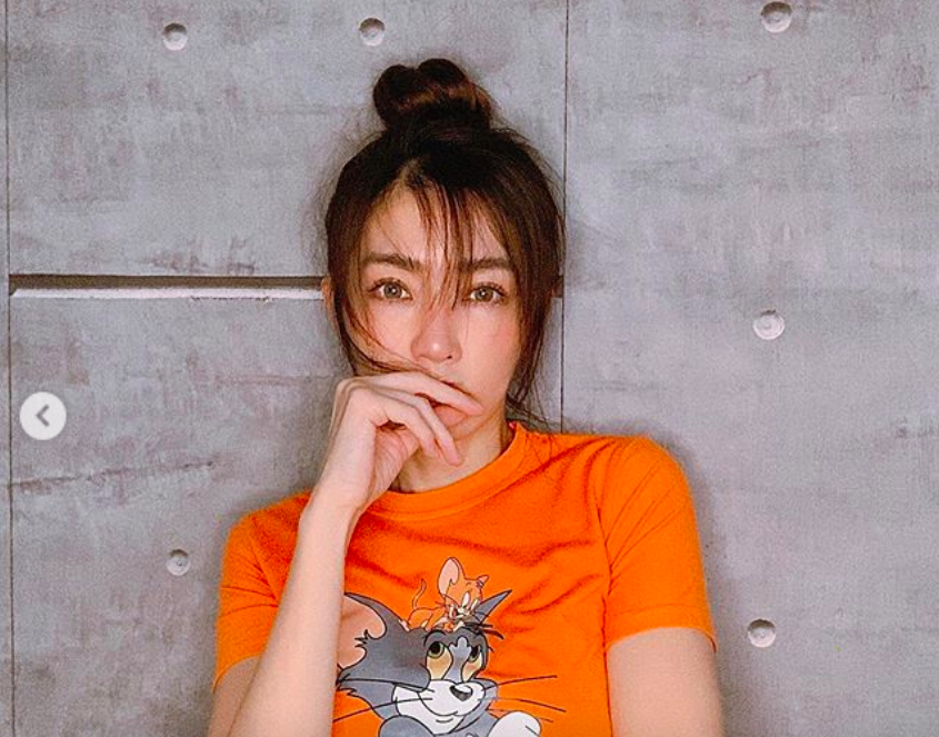 ▲謝金燕在父親節當天，貼出與豬哥亮合照，發文提到很想念爸爸，並且永遠記得爸爸最好的樣子。（圖／翻攝謝金燕IG）