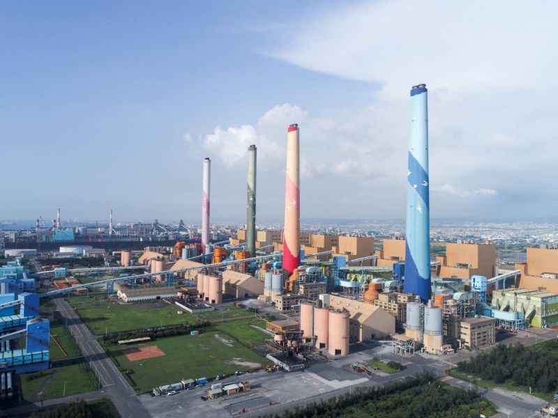▲台中市府表示將對中火開罰,環保署則表示台電啟用中火3號機,一切合法。 (圖/NOWnews資料照片)