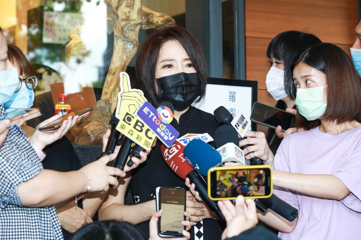 ▲于美人（中）談到羅霈穎的可愛故事，也是感慨連連。（圖／特約記者黃彥凱攝）