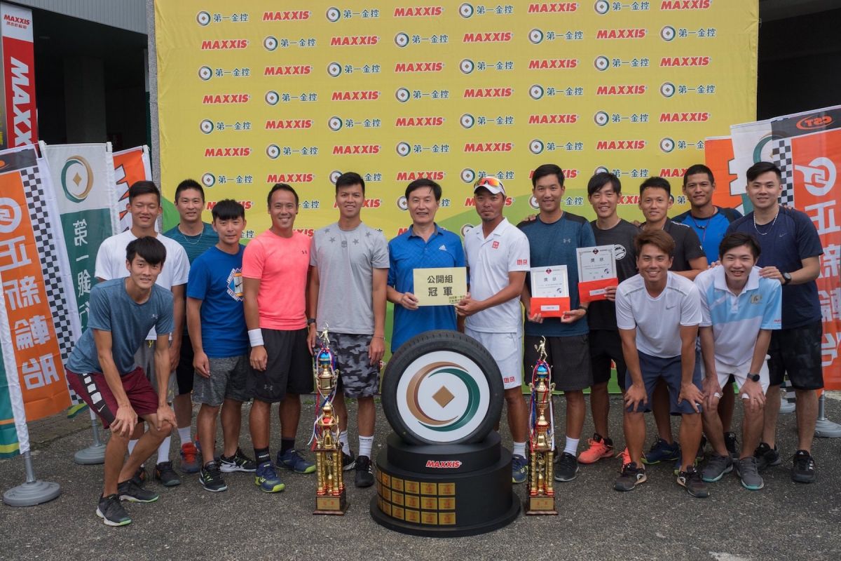 ▲賽事代言人易楚寰率領斗六小博士在公開組成功封王（圖／海碩整合行銷提供）