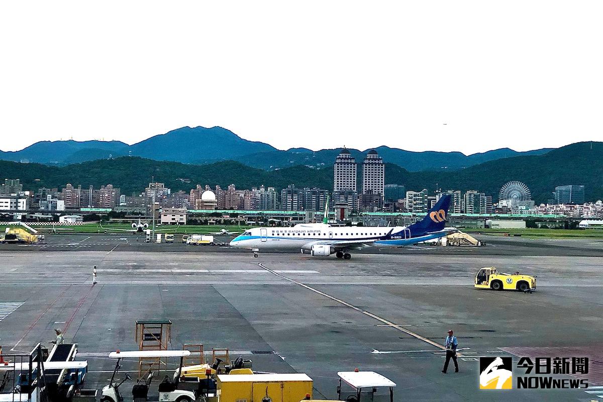 ▲華信航空MDA7931班機因機械因素請求返航高雄。（示意圖，非文中提及班機／NOWnews資料照）