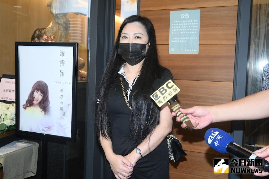 ▲兩性作家小彤許願下輩子當羅霈穎伴娘。（圖／記者林柏年攝）