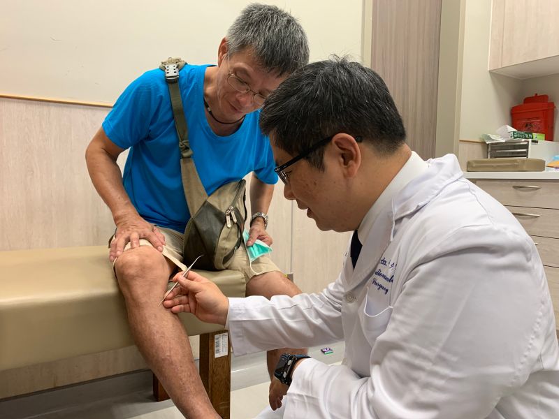 男子靜脈曲張10年腫脹麻痛 微創勾除手術後健步如飛