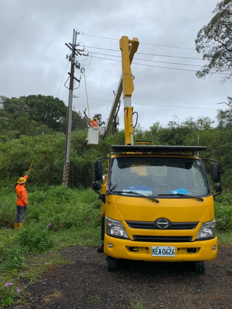 ▲受輕颱米克拉影響，金門全島共590戶停電。(圖/台電金門營業處提供)