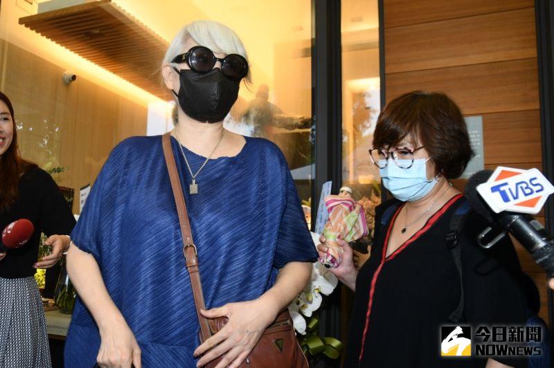 ▲紀寶如(右)多年前與羅霈穎在秀場相識。(圖/記者林柏年攝)