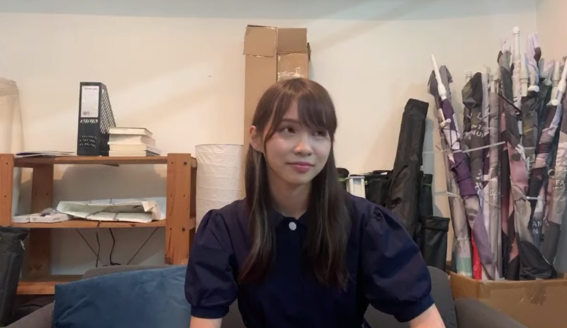 ▲香港學運女神周庭獲釋後，在 YouTube 直播報平安。（圖／翻攝周庭チャンネル）