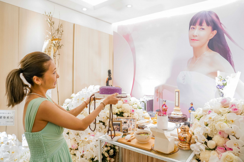 ▲Makiyo連問羅霈穎10個問題，都獲得聖筊，讓全場的人起雞皮疙瘩。（圖／冬瓜行旅提供）