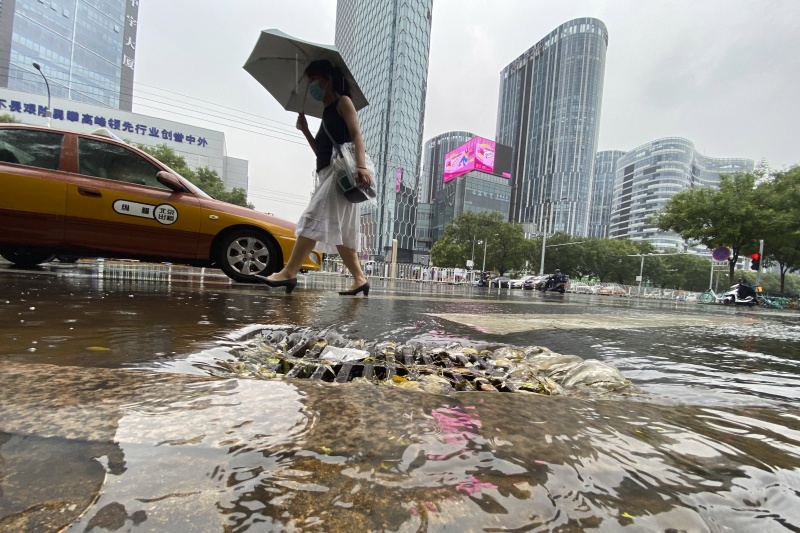 ▲中國大陸洪災不斷，圖為12日的北京。（圖／美聯社／達志影像）