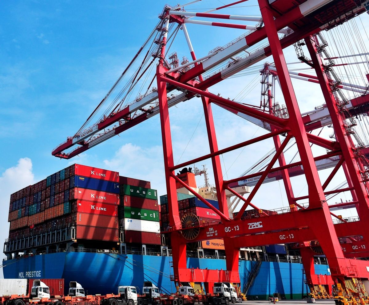 ▲危險品進儲貨櫃場站作業情形。(資料照／記者黃守作攝)