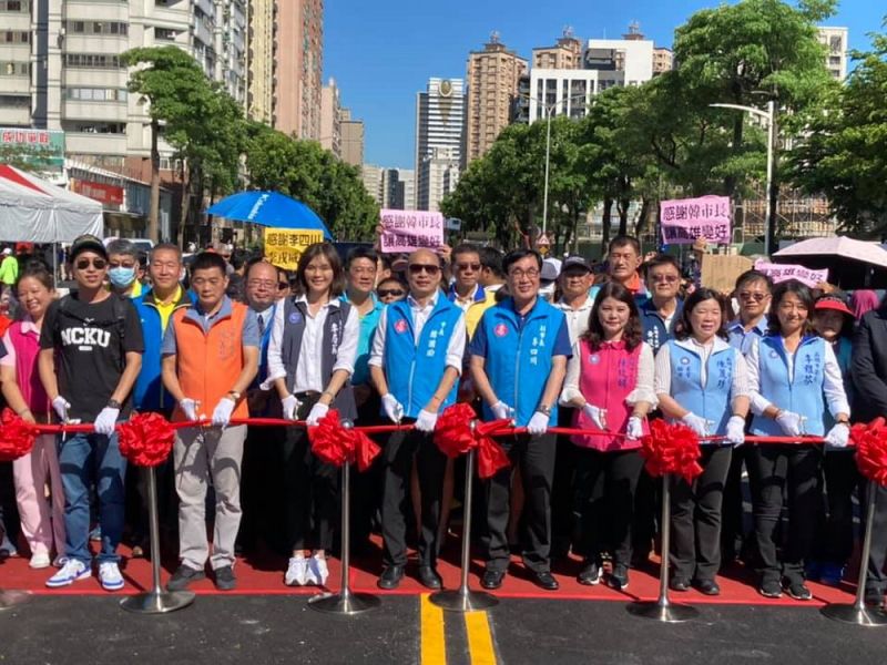 ▲前高雄市長韓國瑜今(13)日晚間在臉書宣布,14日的選前之夜,將現身幫國民黨高雄市長補選的候選人李眉蓁站台。(圖/圖/翻攝自李眉蓁臉書專頁)