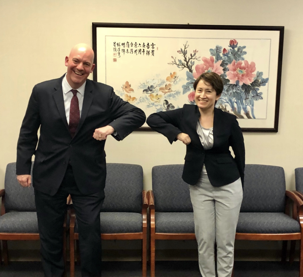 ▲美國國務院政軍局助理國務卿古柏（ClarkeCooper）透過推特（ Twitter）分享與蕭美琴會晤合照。（圖／取自ClarkeCooper推特）