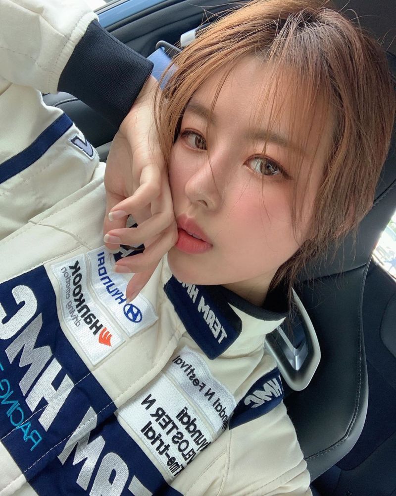 ▲韓國賽車手鄭宥娜身材火辣、面目姣好，被譽為「賽車女神」。（圖／翻攝自Jung