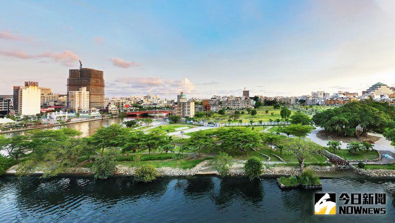 ▲六都市中心最強景觀宅「愛琴海」,開窗即享海灣及公園綠意。