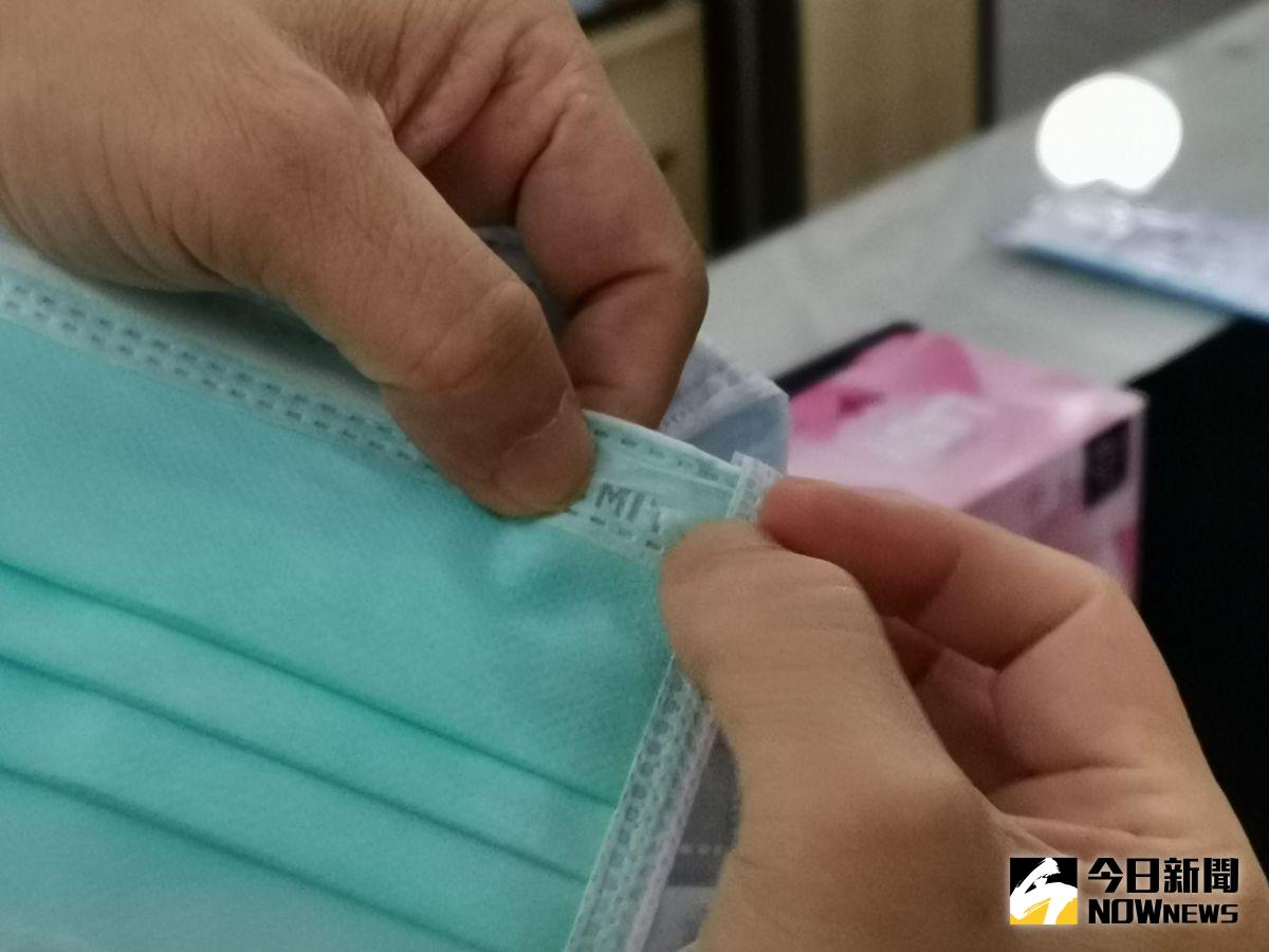 ▲指揮中心表示，口罩實名制第1期至13期逾期未領民眾，依簡訊至原來或新指定門市領取。（圖／記者陳雅芳攝，2020.08.14）