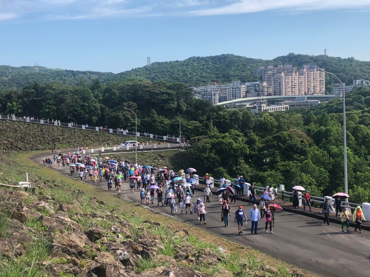 ▲基隆市運動i臺灣計畫第五場安樂區健走活動今（15）日登場，由基隆市體育會及安樂區公所合作辦理，共吸引超過2000名市民朋友。（圖／基隆市政府提供）
