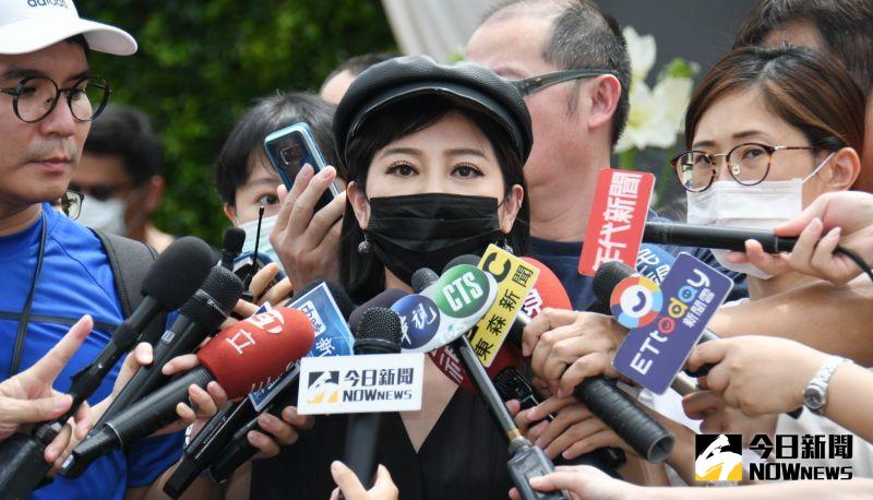 ▲王彩樺受訪憶羅霈穎。(圖/記者林調遜攝)