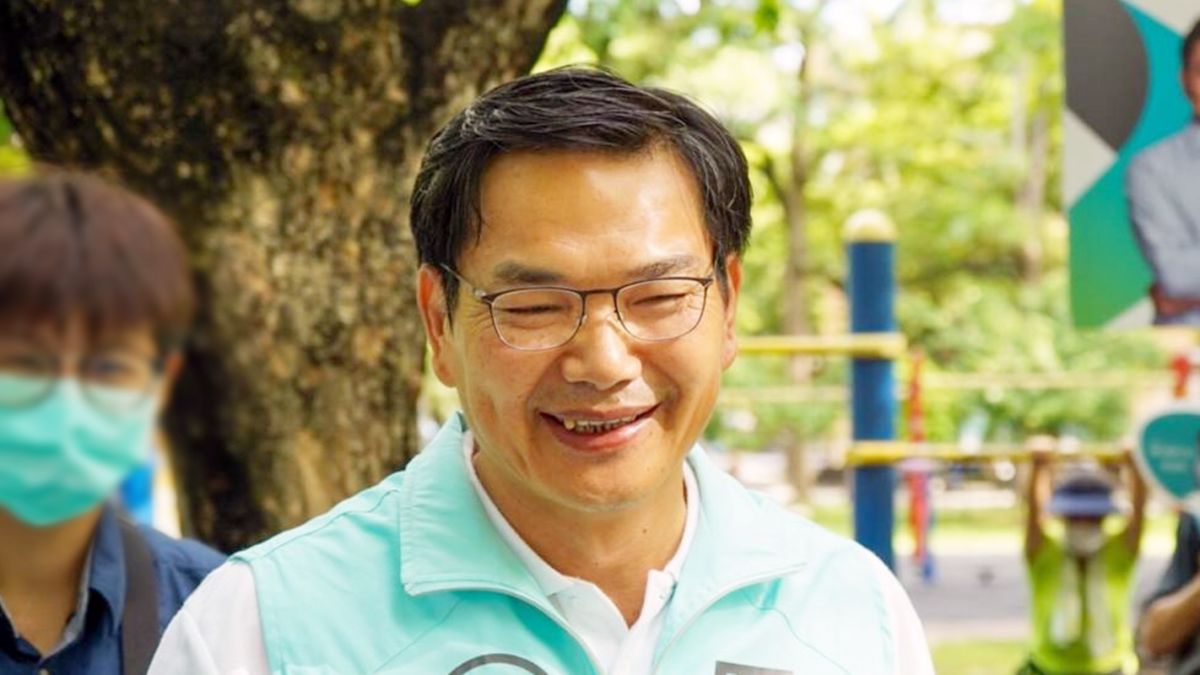 ▲台灣民眾黨高雄市長候選人吳益政15日承認敗選，他去電恭喜勝選的陳其邁，站在同為高雄人的立場，他承諾陳其邁未來願意對高雄分擔不同角色與協助。（圖／台灣民眾黨提供）