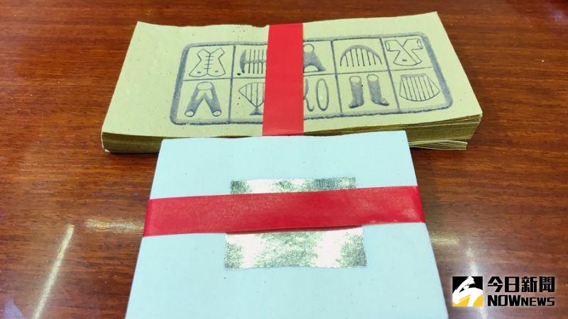 ▲拜好兄弟用巾衣(上)和小銀(下)這兩樣。(圖/記者康子仁攝)