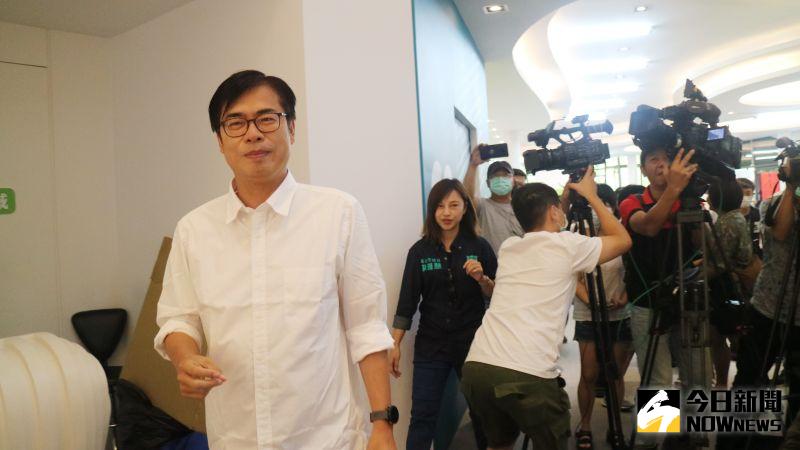 ▲陳其邁向市民承諾不會「中途落跑」,也不會「吃碗內看碗外」。(記者鄭婷襄攝,2020.08.16)