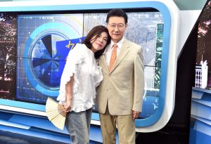 ▲趙少康(右)今日坦言,上禮拜和陳文茜一度真的吵起來。(圖/TVBS提供) ▲趙少康(右)今日坦言,上禮拜和陳文茜一度真的吵起來。(圖/TVBS提供)