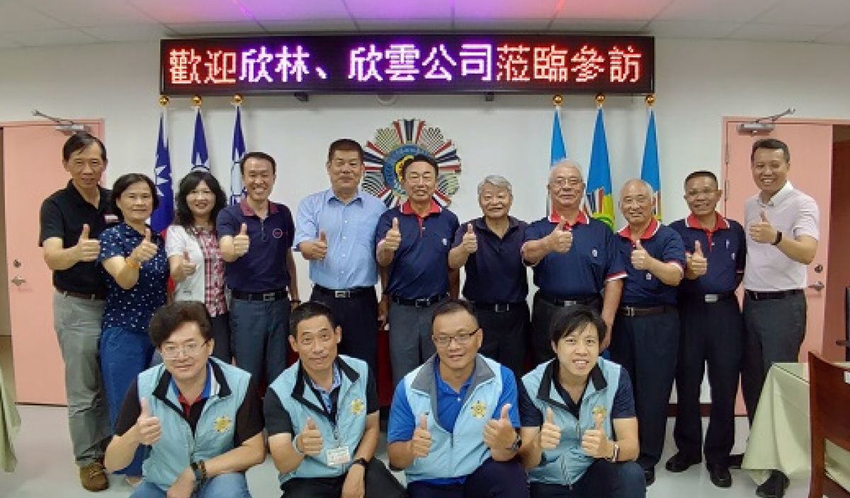 ▲欣林董事長陳子鳳及欣雲總經理趙秋瀛等人，聯袂至雲林縣榮服處進行參訪。（圖／記者蘇榮泉攝，2020.08.18）