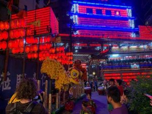 鬼門開迎中元祭!老大公廟亮千盞宮燈 暖心用途、鬼月禁忌報你知