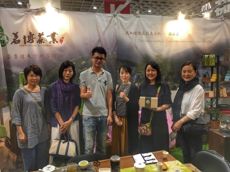 ▲陳孟智將梨山茶帶到歐洲參加比利時國際風味評鑑所,讓米其林主廚評鑑為3星好茶(圖/記者李克明攝影)