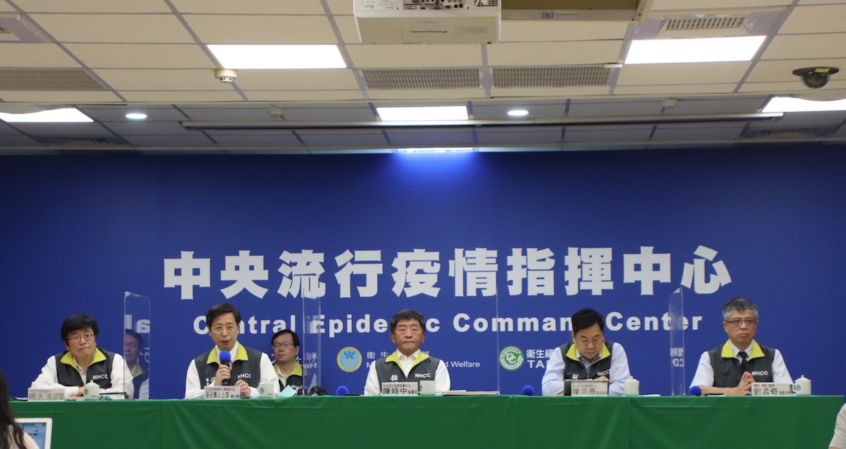 ▲陳時中透露，彰化衛生局早在 2 、 3 月起就開始對無症狀者進行篩檢，人數超過 3 位數。（圖／指揮中心提供）