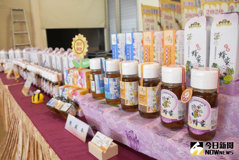 ▲王惠美說,彰化縣生產的龍眼蜂蜜絕對是臺灣第一名。(圖/記者陳雅芳攝,2020.08.19)