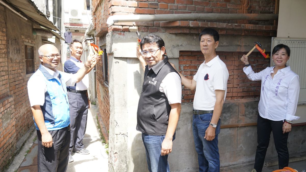 ▲主委莊松裕與縣議員黃美蘭、縣長秘書吳明融等人共同主持動工儀式。（圖／記者蘇榮泉攝，2020.08.19）