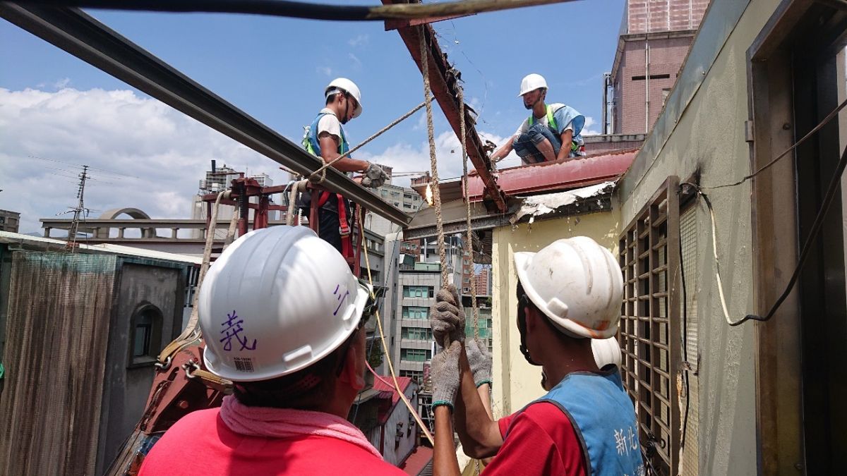 ▲「新北市強制拆除違章建築收費自治條例」今（19）日正式上路。（圖／新北市工務局提供）