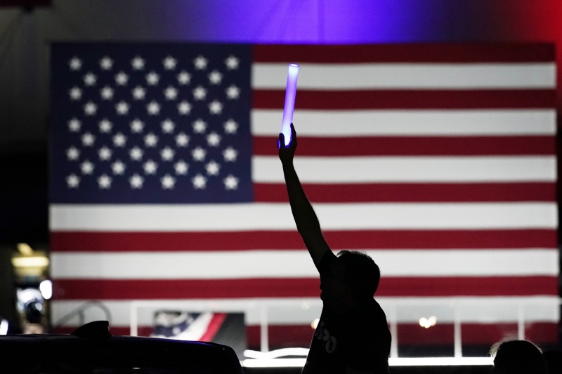 ▲美國民主黨全國代表大會近日於威斯康辛州舉行，討論美國大選、 2020 年政黨黨綱等議題，因內容涉及兩岸關係而引發關注。（圖／美聯社／達志影像）