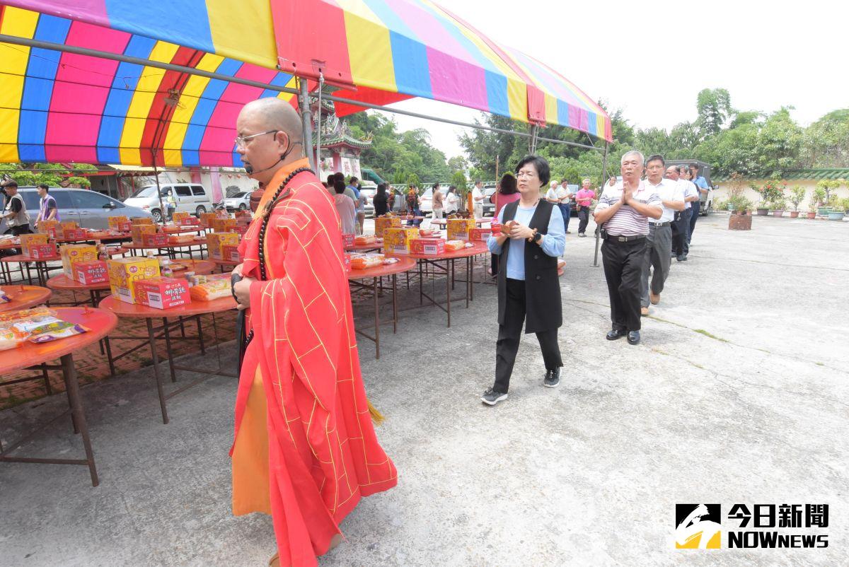 ▲彰化縣政府舉辦109年彰化縣中元動物靈普渡法會，為往生動物超渡輪迴，並為在世的動物誦經祈福。（圖／記者陳雅芳攝，2020.08.21）