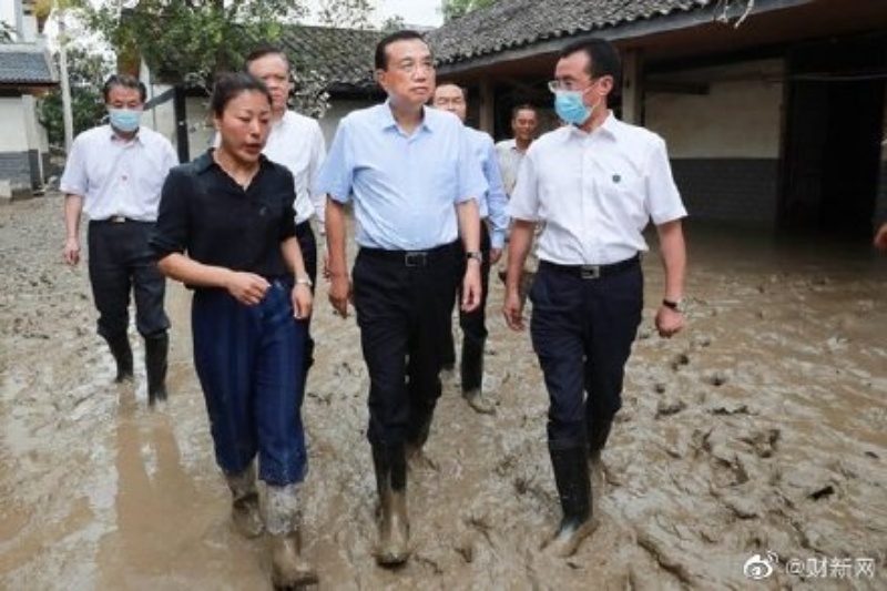 ▲中國國務院總理李克強近日赴重慶勘災。（圖／翻攝自微博）