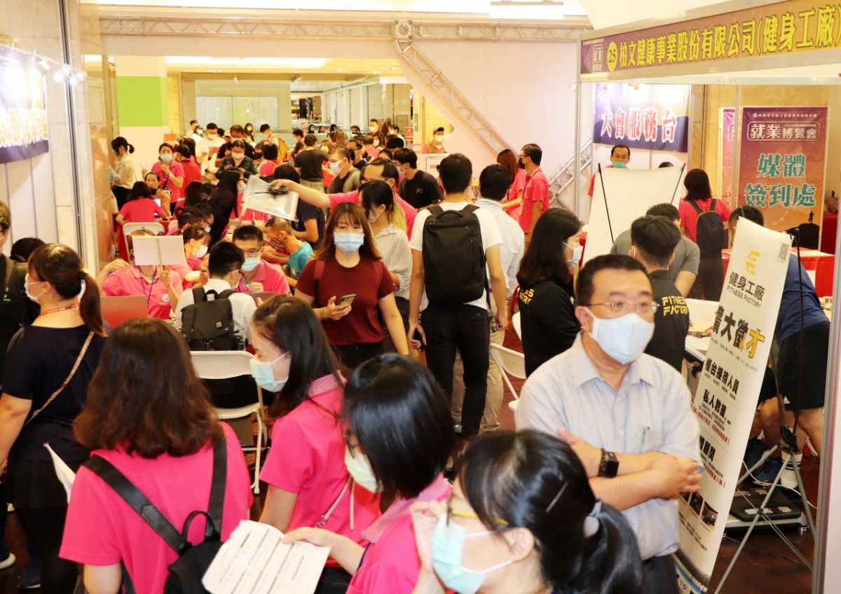 ▲就博會首日，吸引不少求職民眾到場。（圖／雲嘉南分署提供）