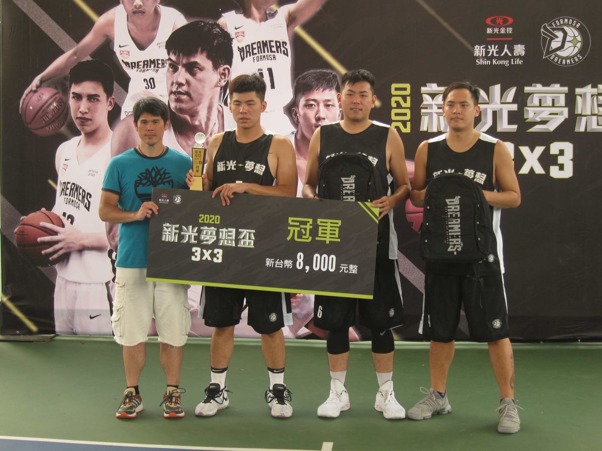 ▲新光夢想盃賽事落幕，由紘亞實業奪冠。（圖／吳政紘攝）