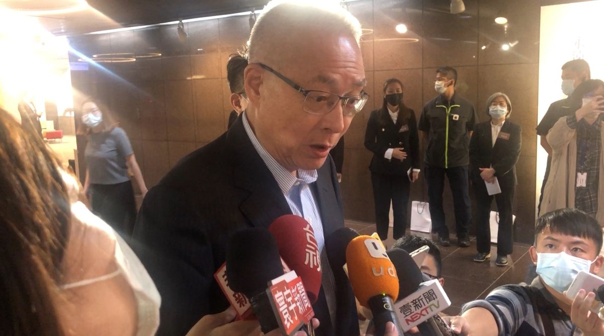 ▲國民黨前主席吳敦義，被問到總統蔡英文批評前總統馬英九「卑躬屈膝」時，氣憤表示「蔡英文口出惡言，沒有資格當總統」。（圖／記者丁上程攝,2020.8.23）