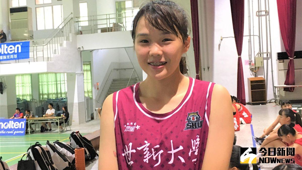 ▲世新大學「甜心射手」陳育緹接下隊長一職，直呼壓力好大。（圖／鍾東穎攝 ,2020.08.23）