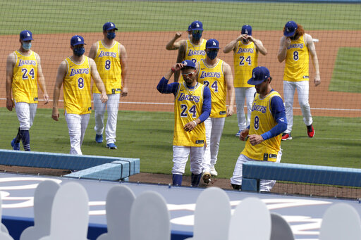 ▲道奇隊穿上Kobe球衣致敬。（圖／美聯社／達志影像）