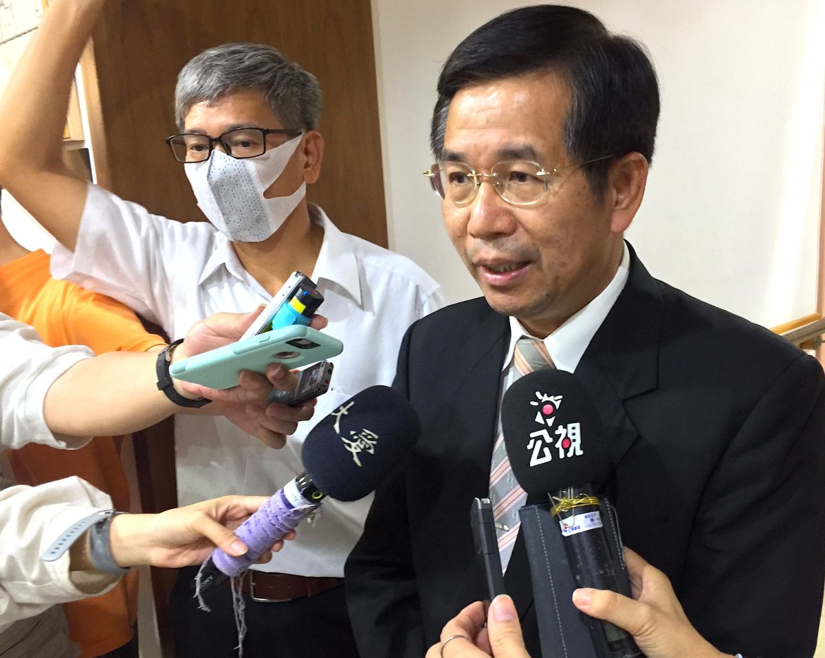 ▲教育部長潘文忠表示，自從逐批開放境外同學回來，指揮中心也提供500間的集中檢疫所，未來教育部都會積極爭取。（圖／記者黃仁杰攝,2020.08.25）