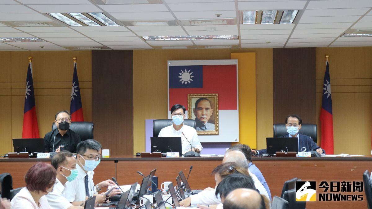 ▲高雄市長陳其邁第一次的市政會議也發揮「緊緊緊」的超高效率，不到一小時就開完。（圖／記者鄭婷襄，2020.08.25）